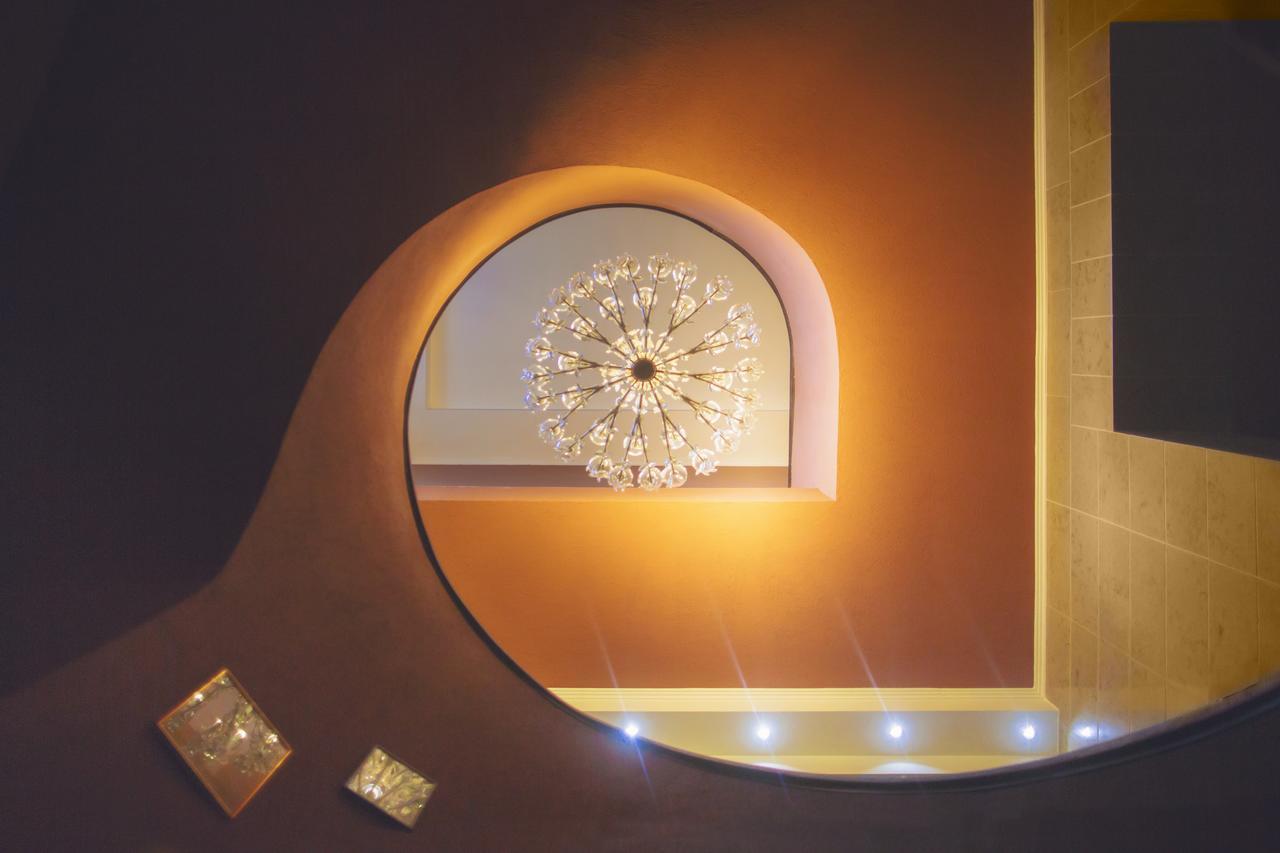 Komlo Hotel גיולה מראה חיצוני תמונה